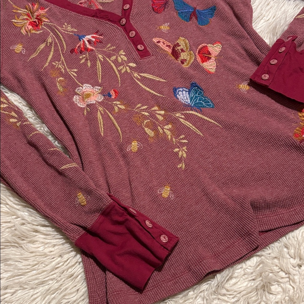 Embroidered Butterfly Long Sleeve Top - Picture 2 of 5